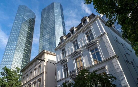 Warum ist Frankfurt als Wirtschaftsstandort so beliebt?